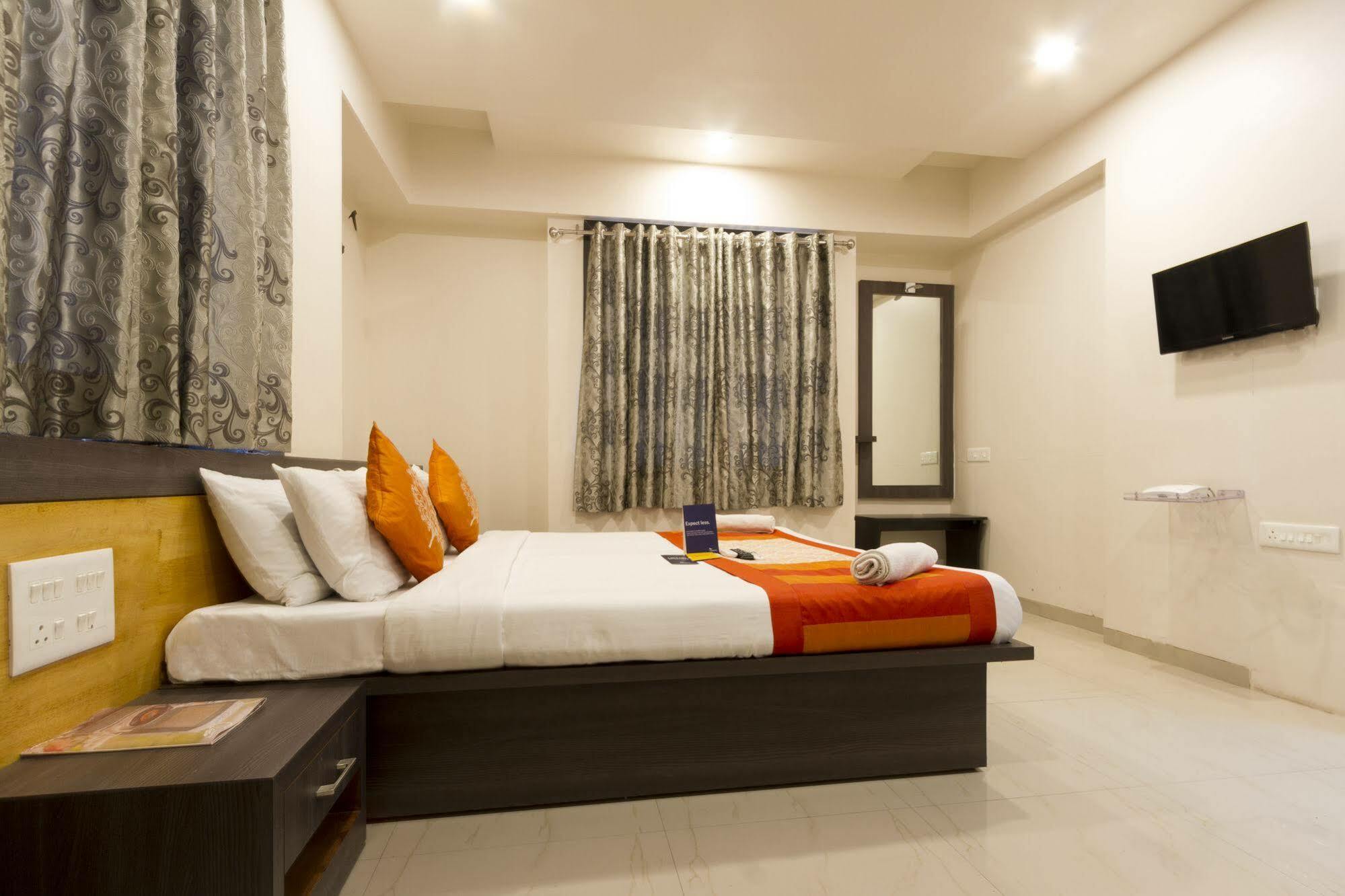 Fabhotel Imperio - Nr Baner Hill Poona Buitenkant foto