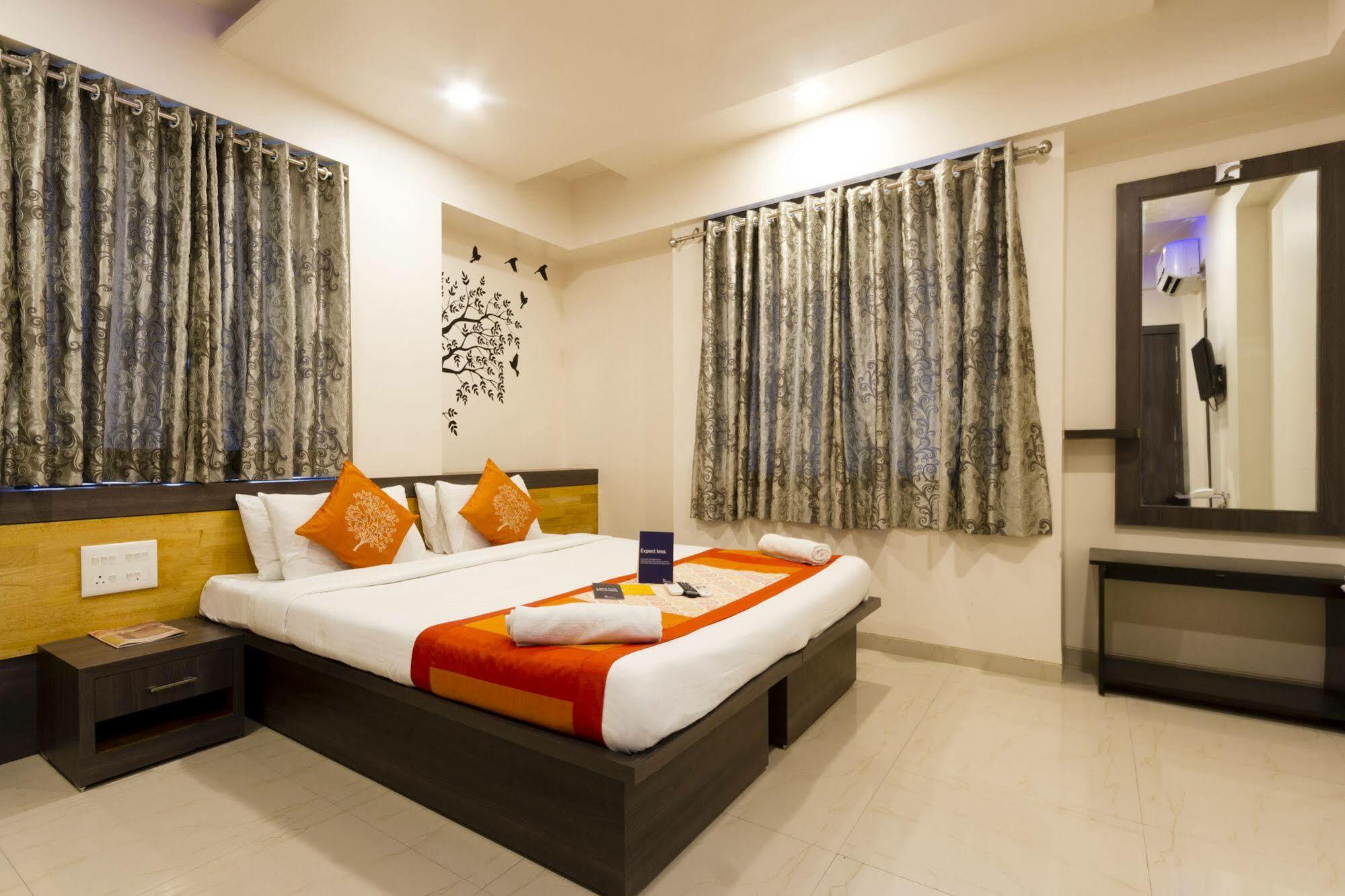 Fabhotel Imperio - Nr Baner Hill Poona Buitenkant foto