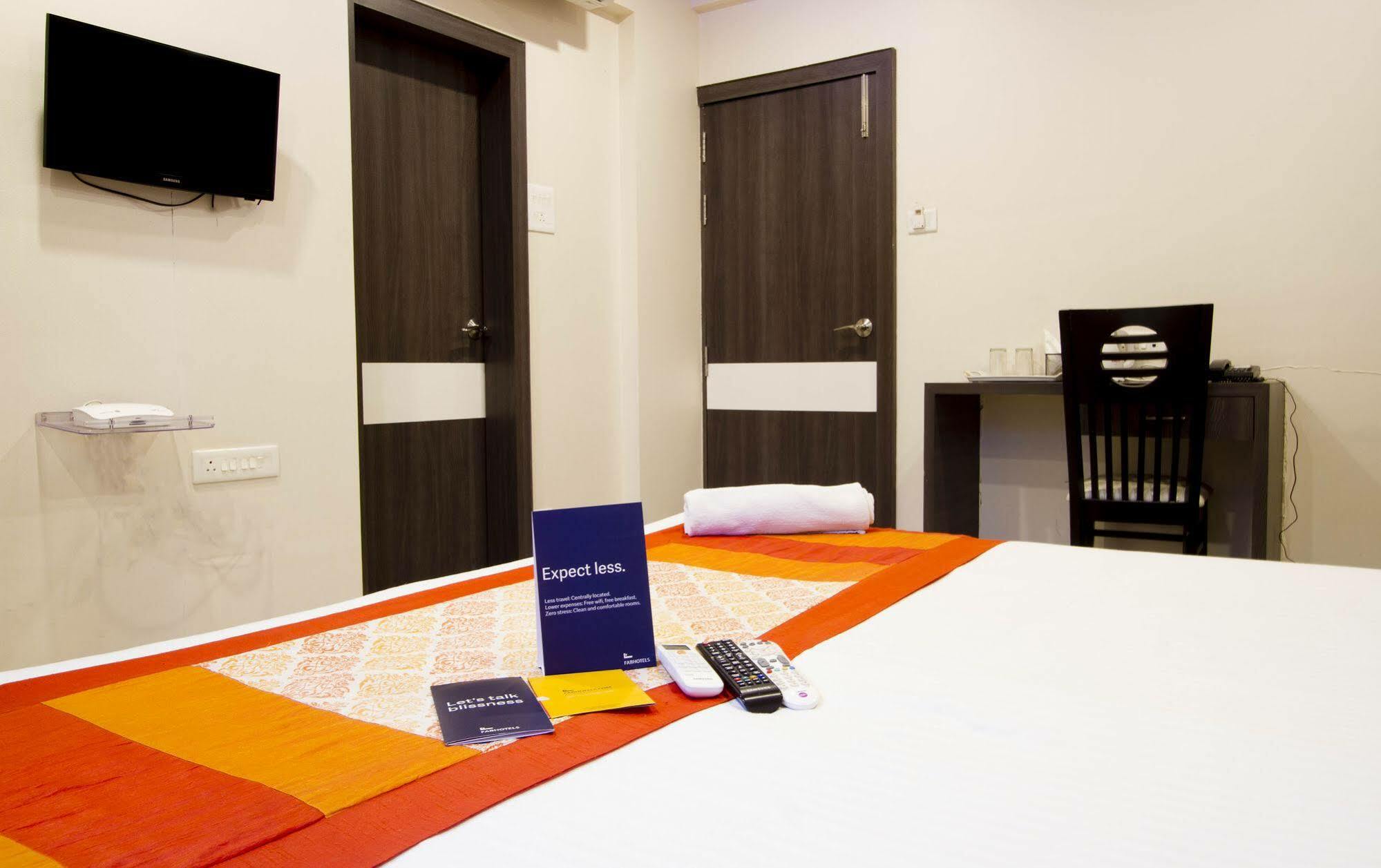 Fabhotel Imperio - Nr Baner Hill Poona Buitenkant foto