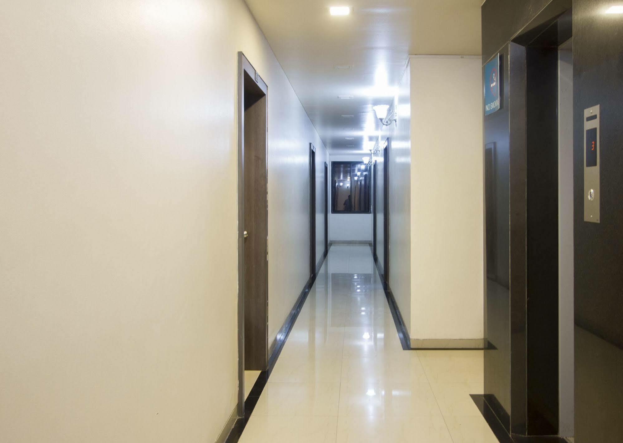 Fabhotel Imperio - Nr Baner Hill Poona Buitenkant foto