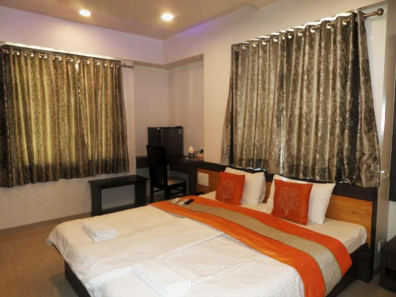 Fabhotel Imperio - Nr Baner Hill Poona Buitenkant foto