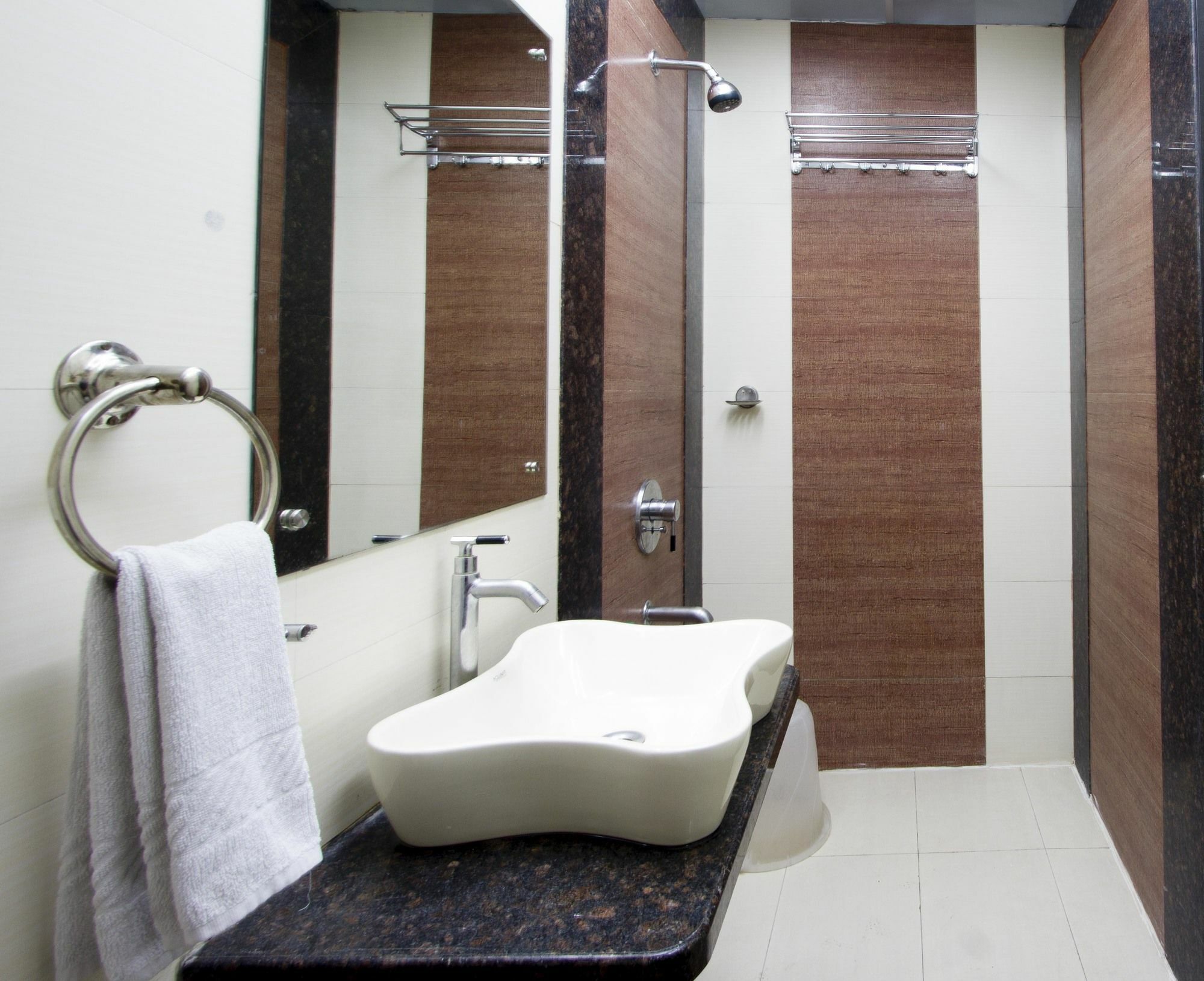 Fabhotel Imperio - Nr Baner Hill Poona Buitenkant foto